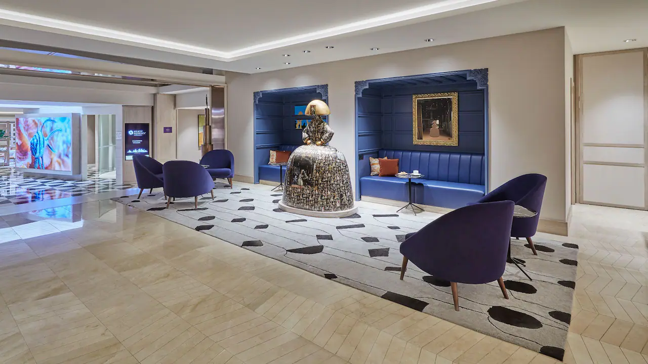 MADRM-P0151-Lobby.16×9