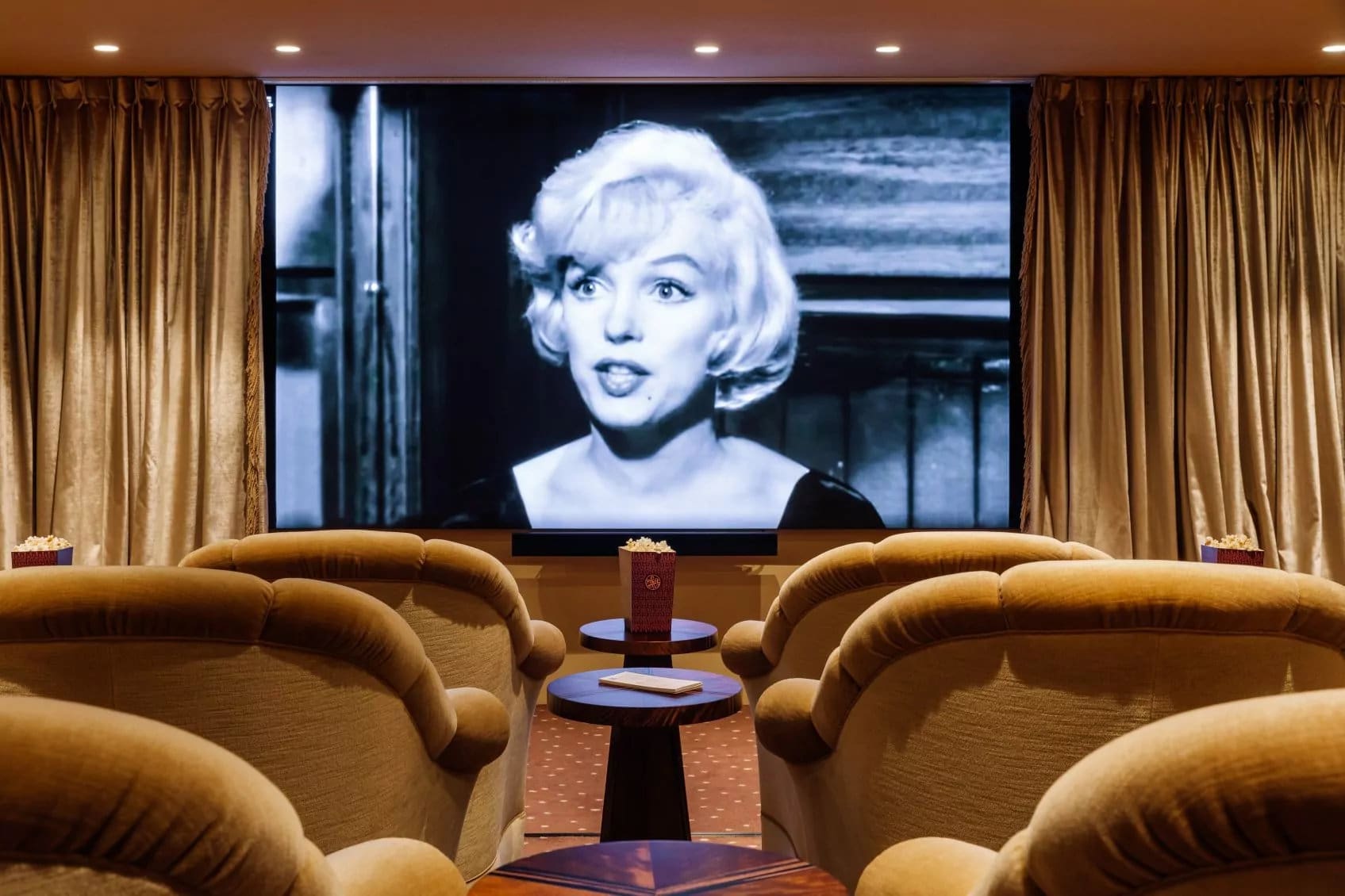 Francisco-Nogueira-Cinema-1695x1130_result