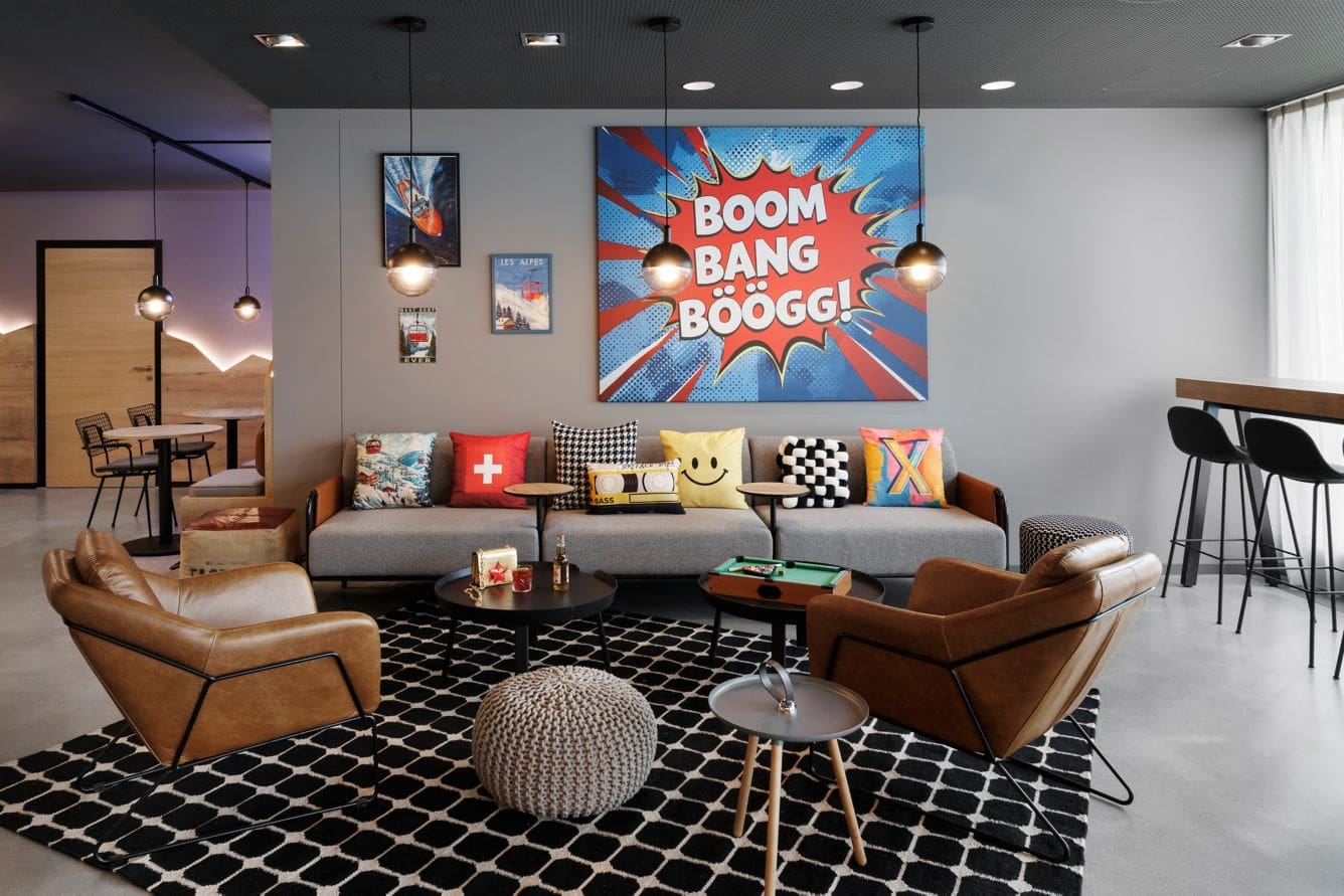ox-zrhxl-living-room-13873_Classic-Hor